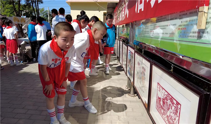 3.廉洁文化进校园活动.jpg